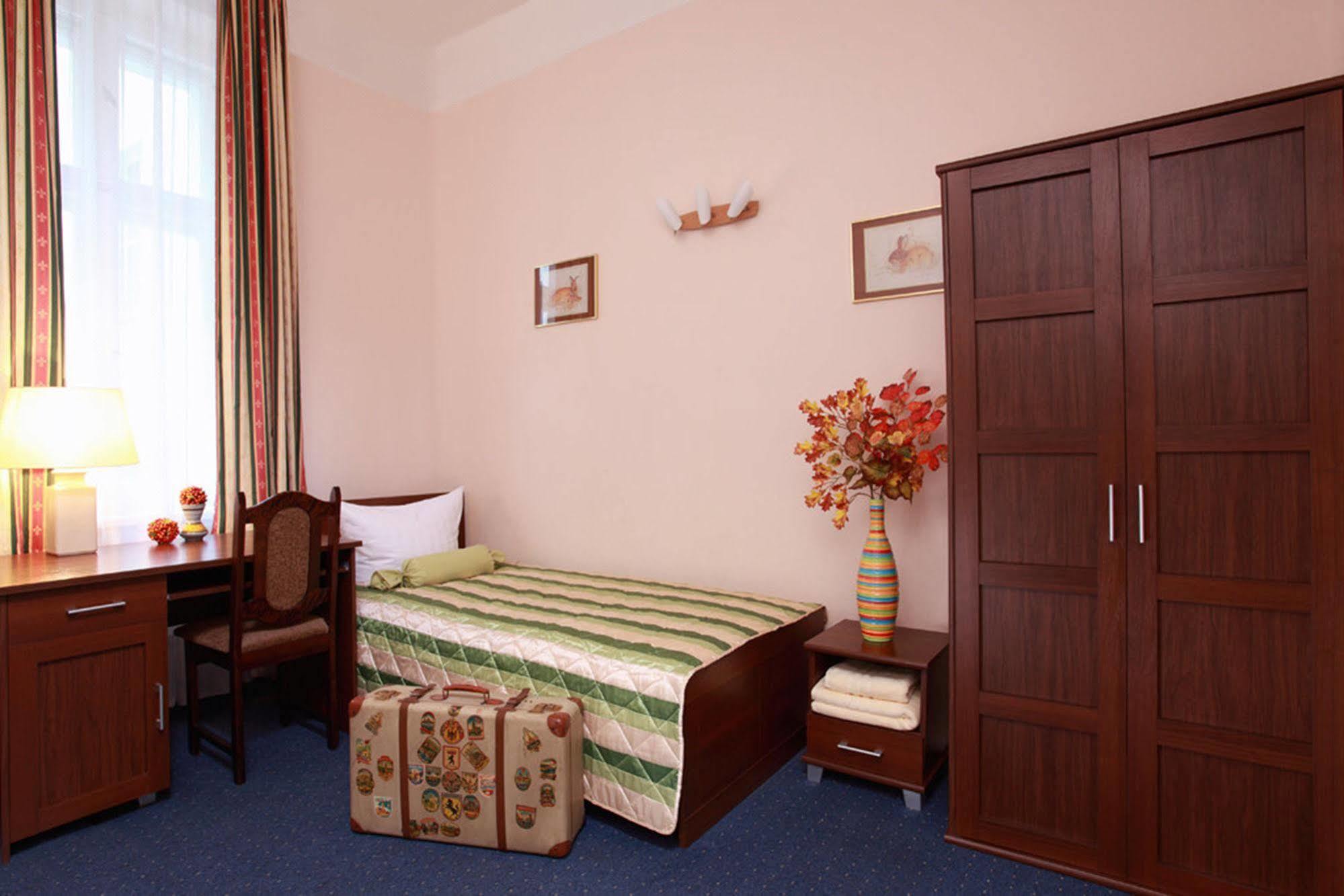 Hotel Central Inn Am Hauptbahnhof Pension Berlin Zewnętrze zdjęcie